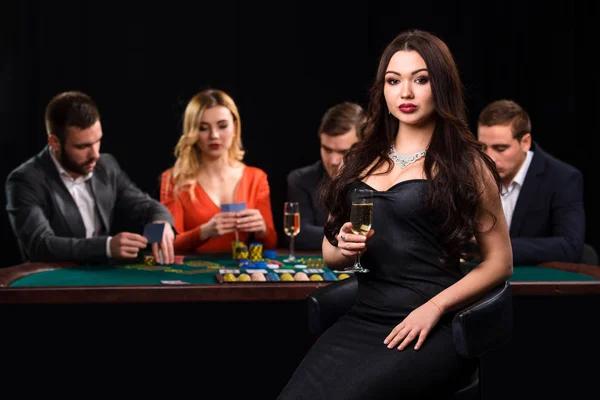 The Art of Bluffing in Online Poker: Tips and Strategies